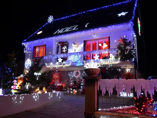 La féérie des maisons illuminées